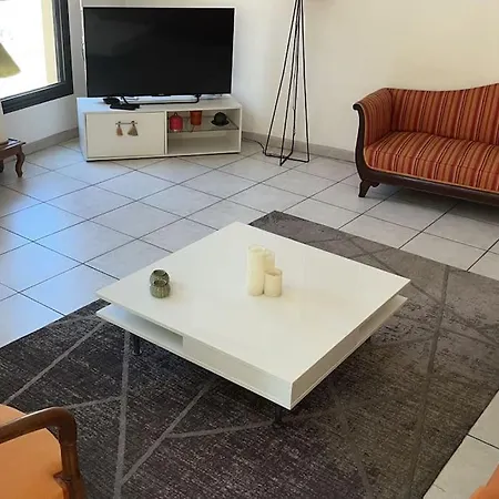 L' Agora Apartment *